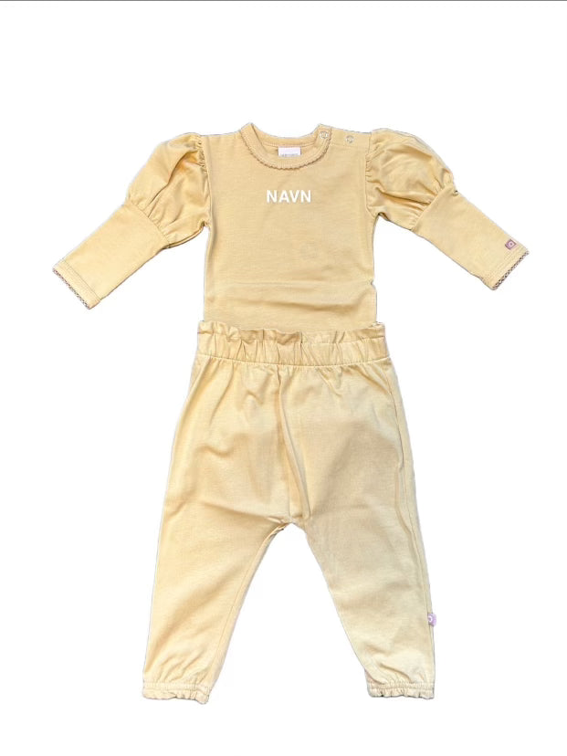 Smallstuff Sæt Med Navnetryk - Gul - bodystocking - Legekammeraten.dk - Legekammeraten.dk